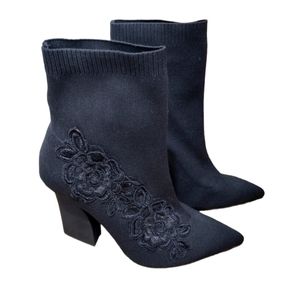 NWT Halston Size 10 Floral Applique Pointed Toe Sock Boots